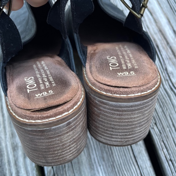 Black Slingback Clogs with Wooden Heel - Picture 6 of 6